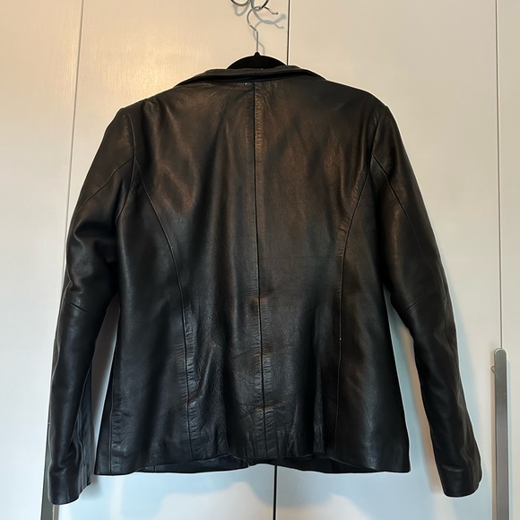 Black leather jacket, worn once size XL - Picture 4 of 4